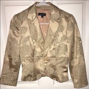 Bebe Baroque style cropped blazer w/ Button detail